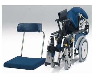 コンパクトサイズの全幅53cmの車椅子 OS-12TR
